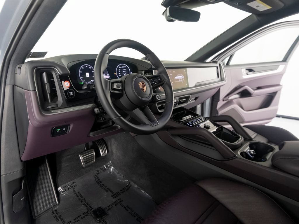 Certified 2026 Porsche Cayenne S AWD/4WD image 6