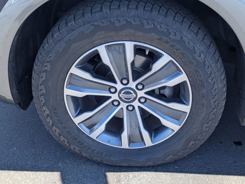 Used 2019 Nissan Armada SL w/ Premium Package image 13