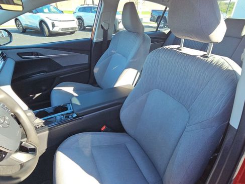 Used 2025 Toyota Camry LE FWD image 25