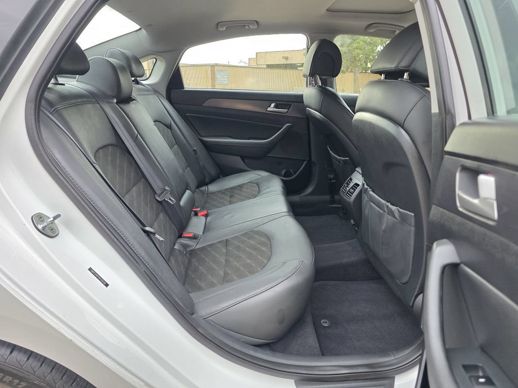 Used 2016 Hyundai Sonata Sport w/ Option Group 03 FWD image 17