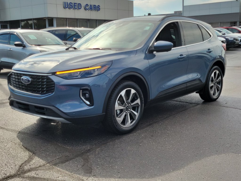 Certified 2023 Ford Escape Platinum AWD/4WD image 8