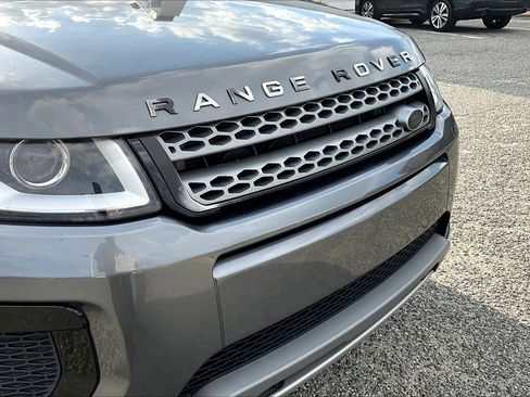 Used 2019 Land Rover Range Rover Evoque SE AWD/4WD image 29