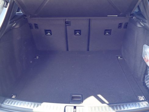 New 2026 Porsche Macan image 21