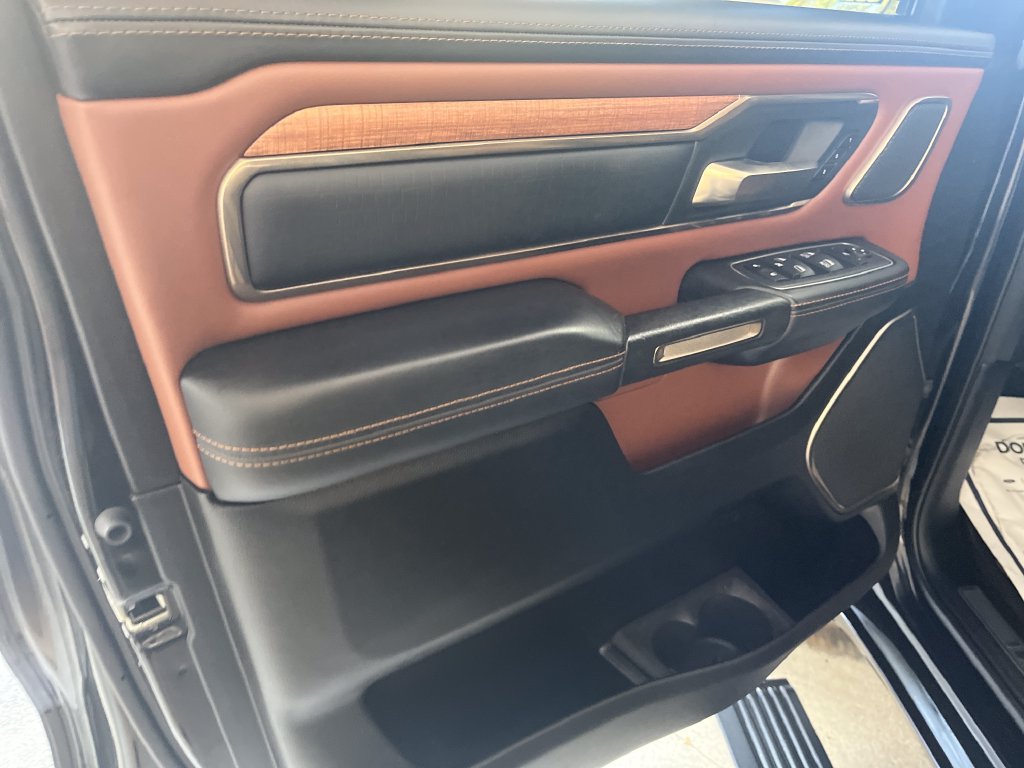 Used 2022 RAM 1500 Limited AWD/4WD image 11