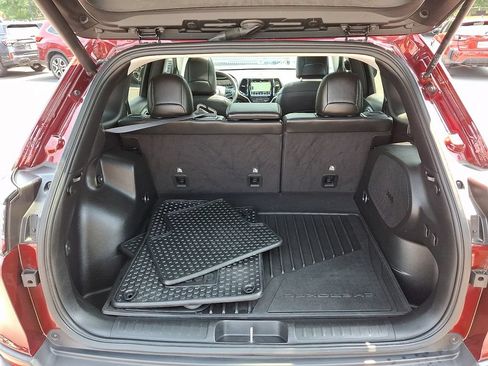 Used 2019 Jeep Cherokee Limited AWD/4WD image 29