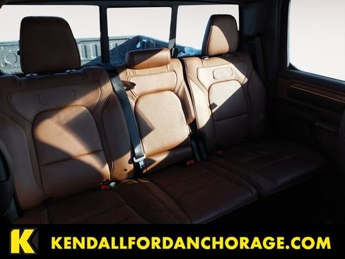 Used 2022 RAM 1500 Limited w/ Body-Colour Bumper Group image 24