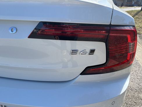 Used 2025 Volvo S90 B6 Ultra w/ Lounge Package image 7