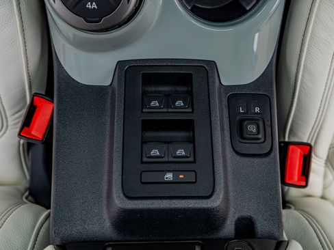 Used 2023 Ford Bronco Heritage Edition image 29