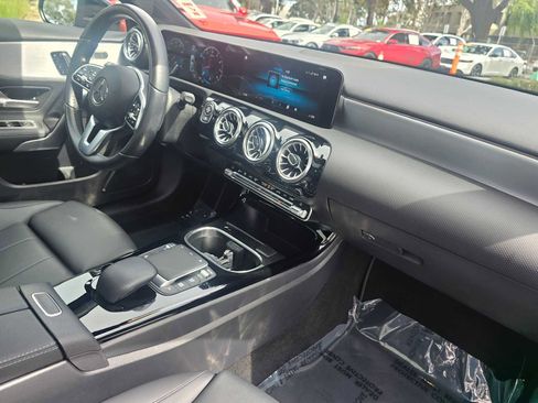 Used 2022 Mercedes-Benz A 220 4MATIC image 12