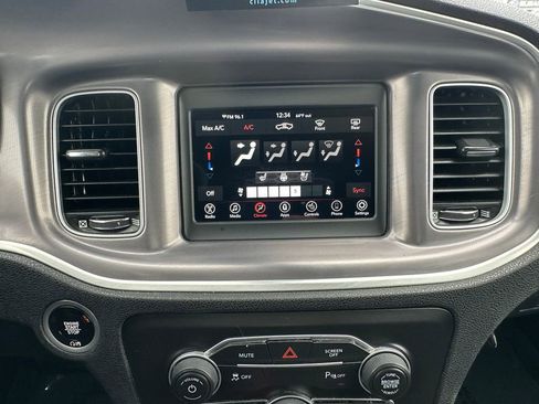 Certified 2022 Dodge Charger SXT w/ Leather Interior Group image 30