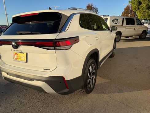 New 2026 Volkswagen Tiguan S image 6