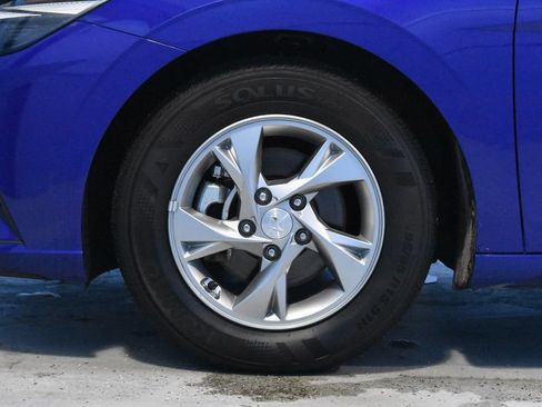 Used 2021 Hyundai Elantra SE w/ Cargo Package FWD image 23