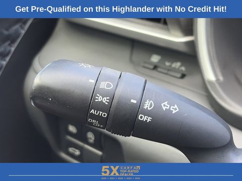 Used 2023 Toyota Highlander XLE image 20