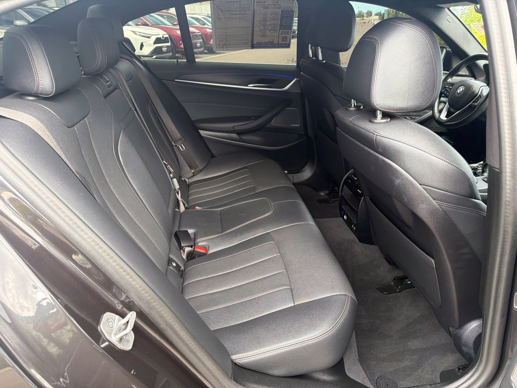 Used 2023 BMW 530i xDrive w/ Premium Package AWD/4WD image 13