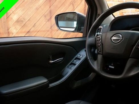 Certified 2025 Nissan Frontier SV w/ SV Convenience Package AWD/4WD image 34