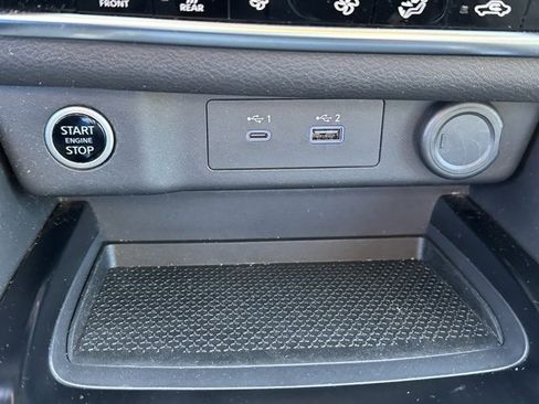 Certified 2022 Nissan Rogue SV image 35