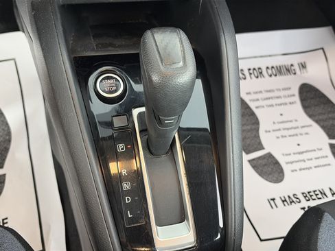 Used 2024 Nissan Versa SV FWD image 23
