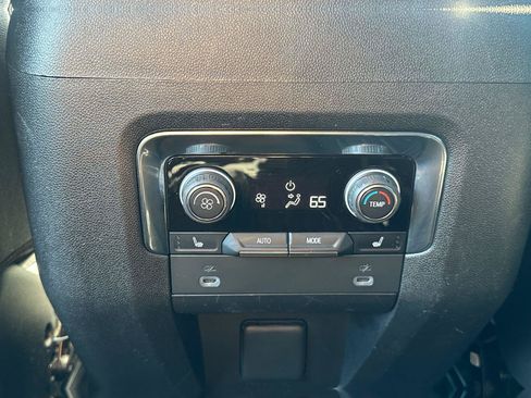Used 2023 Chevrolet Tahoe Z71 w/ Luxury Package AWD/4WD image 14