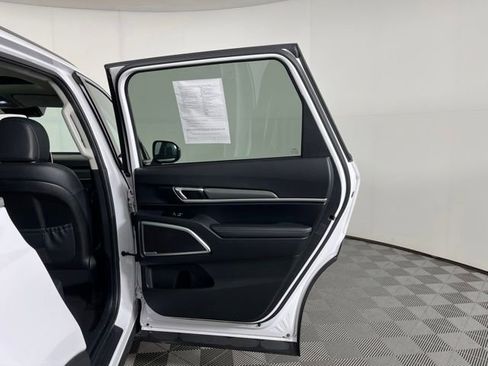 Used 2022 Kia Telluride S AWD/4WD image 38