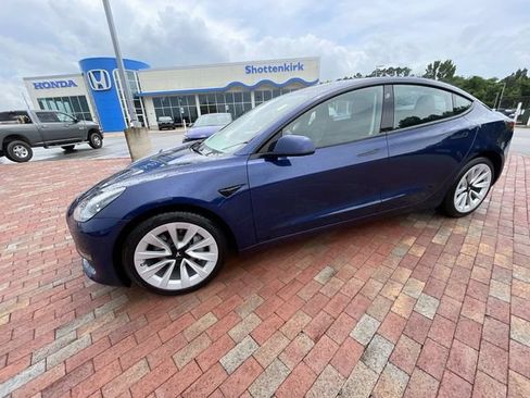 Used 2023 Tesla Model 3 Standard Range RWD image 30