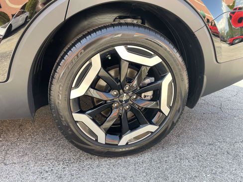 Used 2024 Kia Telluride EX w/ EX Captain's Chair Package FWD image 29
