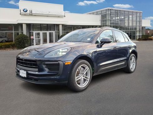 Used 2022 Porsche Macan w/ Premium Package Plus AWD/4WD image 1