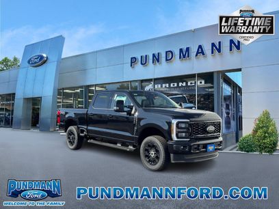 New 2026 Ford F250 Lariat w/ Black Appearance Package