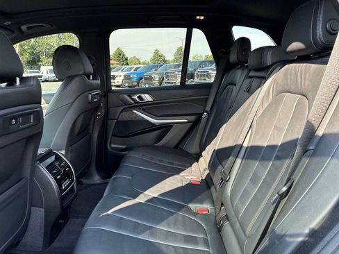 Used 2019 BMW X5 xDrive40i AWD/4WD image 25