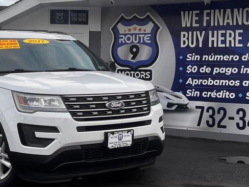 Used 2017 Ford Explorer 4WD image 1