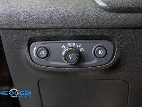 Used 2022 Buick Encore GX Preferred w/ Cold Weather Comfort Package AWD/4WD image 13