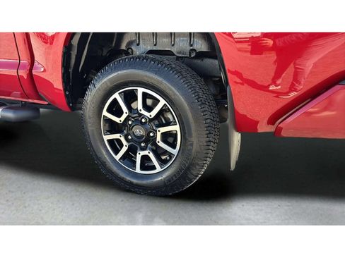 Used 2020 Toyota Tundra SR5 w/ TRD Off-Road Package image 26