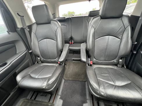 Used 2012 GMC Acadia SLT w/ LPO, 'HIT The Road' Package AWD/4WD image 25