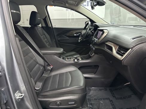 Used 2024 GMC Terrain Denali w/ Denali Premium Package AWD/4WD image 21