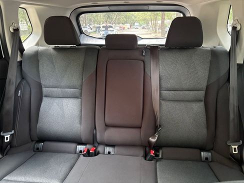 Used 2025 Nissan Rogue SV AWD/4WD image 39
