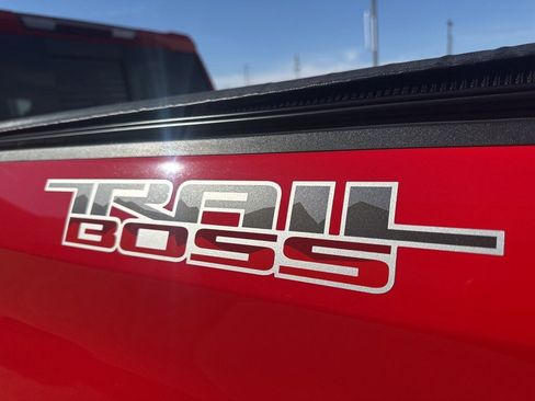 Used 2019 Chevrolet Silverado 1500 LT Trail Boss image 5