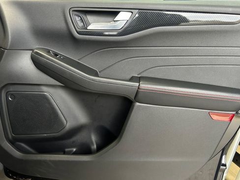 Used 2025 Ford Escape ST-Line image 25