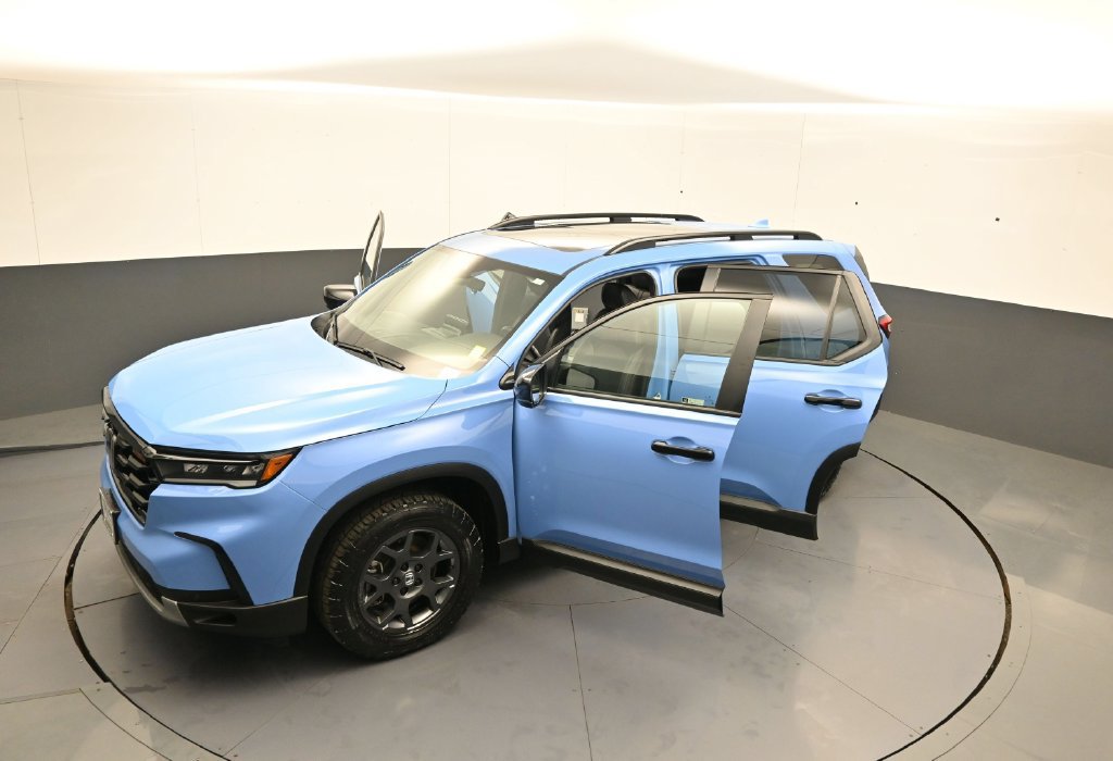 Certified 2024 Honda Pilot TrailSport image 48
