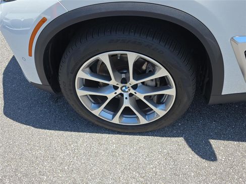 Certified 2024 BMW X5 xDrive40i AWD/4WD image 10