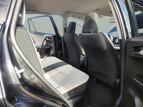 Used 2016 Toyota RAV4 XLE image 15