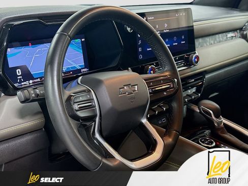 Used 2024 Chevrolet Colorado ZR2 w/ Technology Package image 11