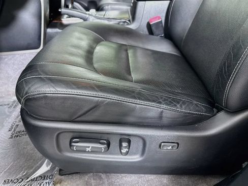 Used 2013 Toyota Land Cruiser AWD/4WD image 25