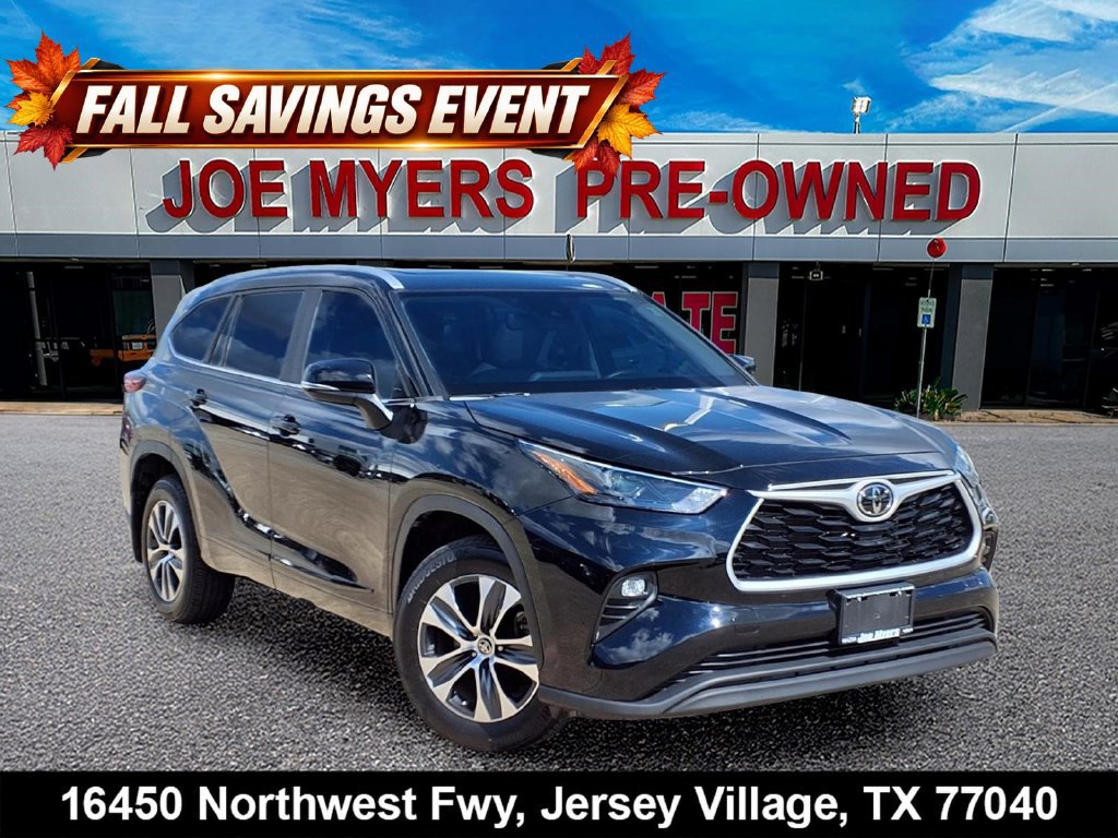 Used 2023 Toyota Highlander XLE AWD/4WD image 1