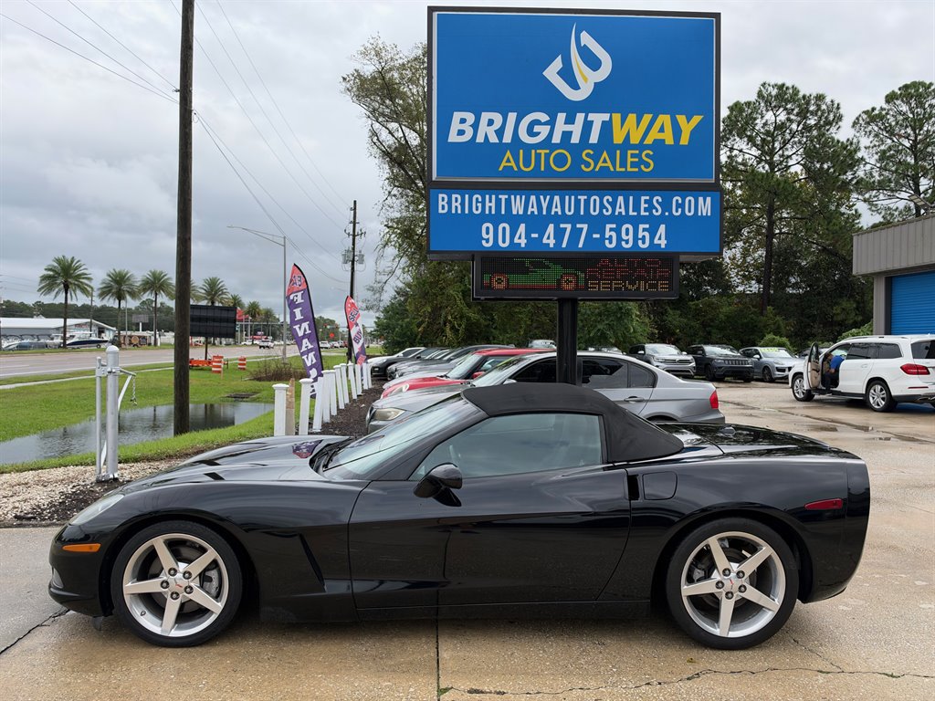 Used 2005 Chevrolet Corvette Convertible w/ Preferred Equipment Group RWD image 4