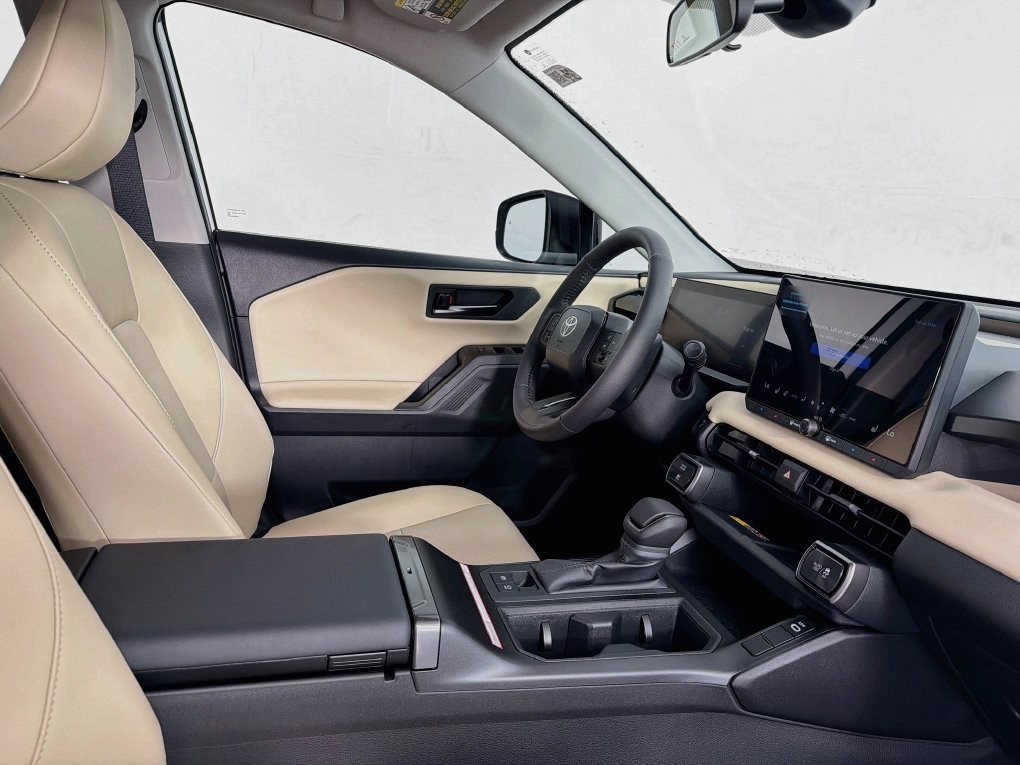 Used 2026 Toyota RAV4 XLE Premium w/ Weather Package FWD image 34