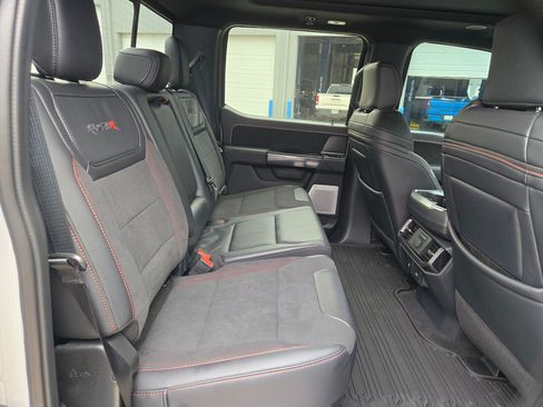 Used 2020 Mercedes-Benz GLB 250 image 23