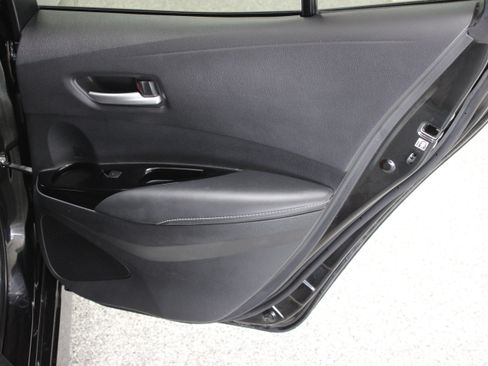Used 2025 Toyota Corolla SE FWD image 30