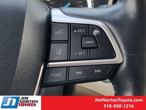 Used 2022 Toyota Highlander Platinum AWD/4WD image 29
