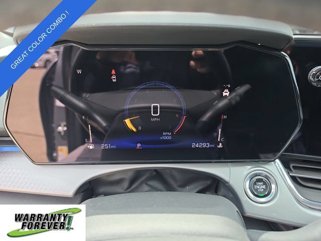 Used 2025 Chevrolet Trax LT w/ LT Convenience Package FWD image 18