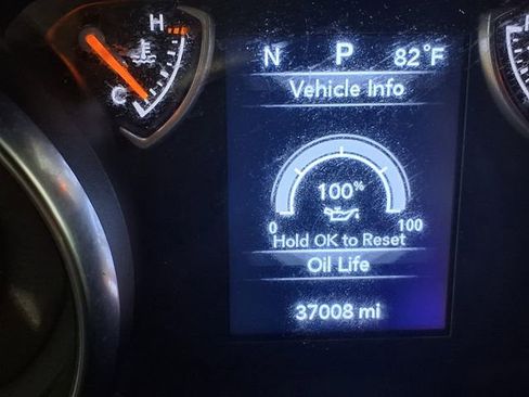 Used 2023 Jeep Gladiator Sport AWD/4WD image 17