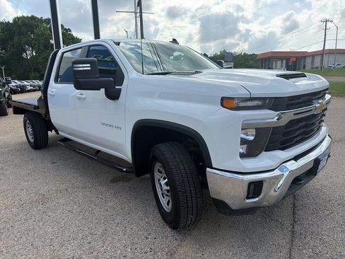 Used 2025 Chevrolet Silverado 2500 LT w/ Convenience Package AWD/4WD image 14